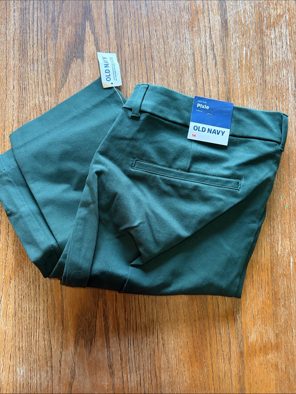 Old Navy Pixie Ankle Pants in Dark Green